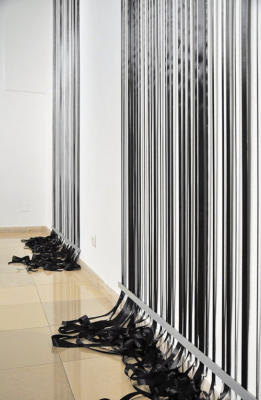HuM-ART - "Mourning Codes", Ausstellungsansicht ['∫py: dɪ nɛ:d], Galerie der BVOÖ, Linz, 2018 